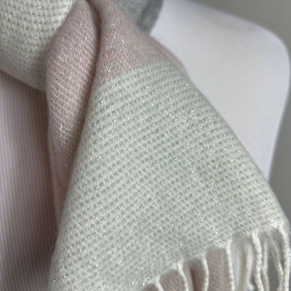 NWT Steve Madden Mid Weight Cozy Muffler Scarf with Fringe Lurex Pink Gray White - Picture 2 of 8